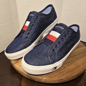 New Tommy Hilfiger Anni Laceless Slip-on Sneakers Low Top Women Size 8.5 Men 7